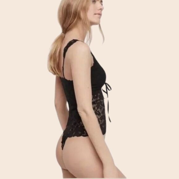 Free People Black Lace Gazy Eyes Lace-Up Bodysuit Size XS - Picture 3 of 11